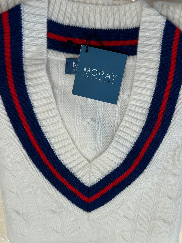 MORAY~ Kingston-Men’s tennis cable vneck sweater