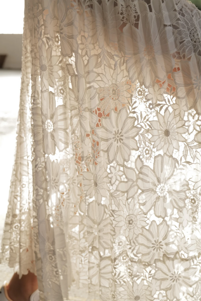 LE SUPERBE~ White sunflower lace skirt