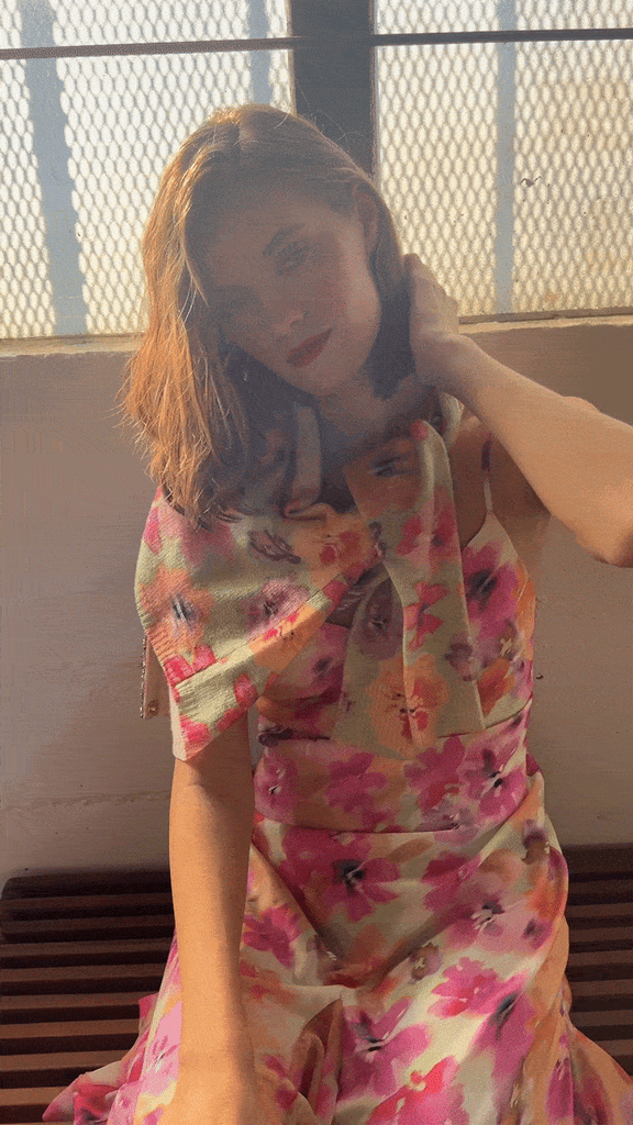 LE SUPERBE~ Frida flowered sweater