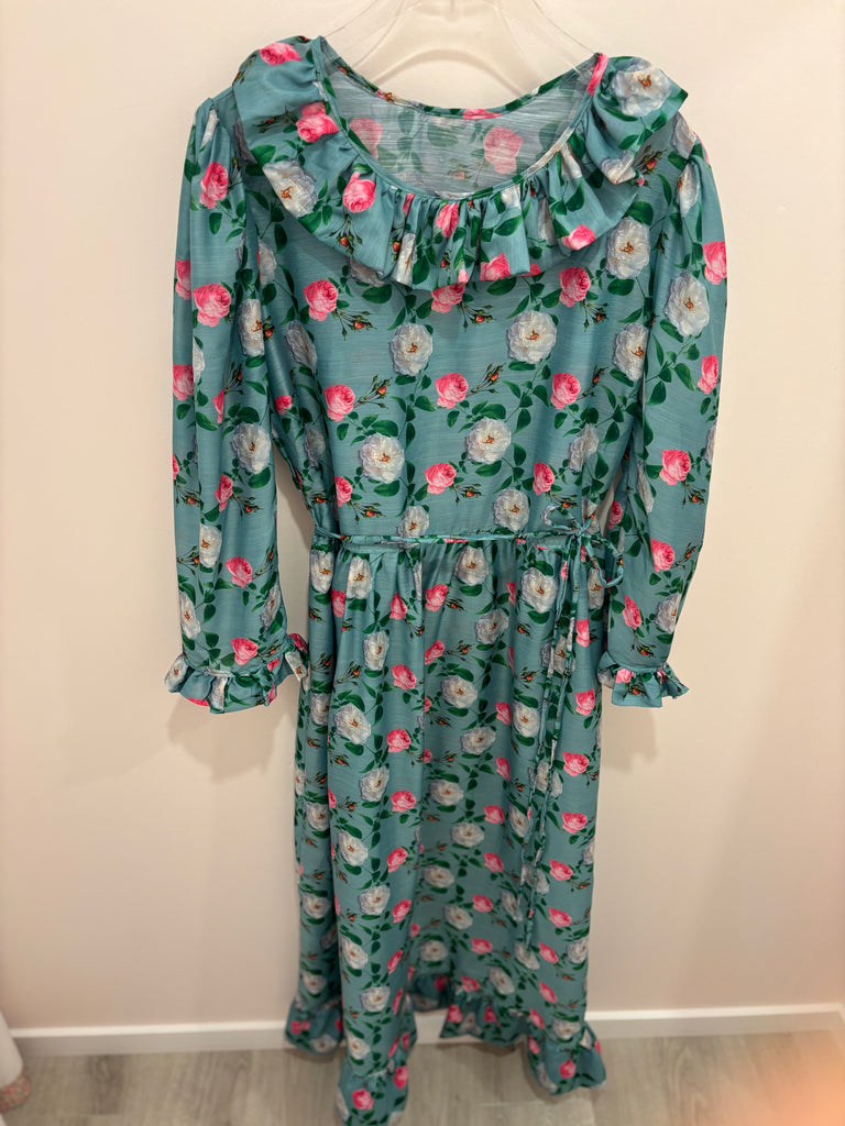 ALIA~ Silk dresses w flounce and ruffle sleeve