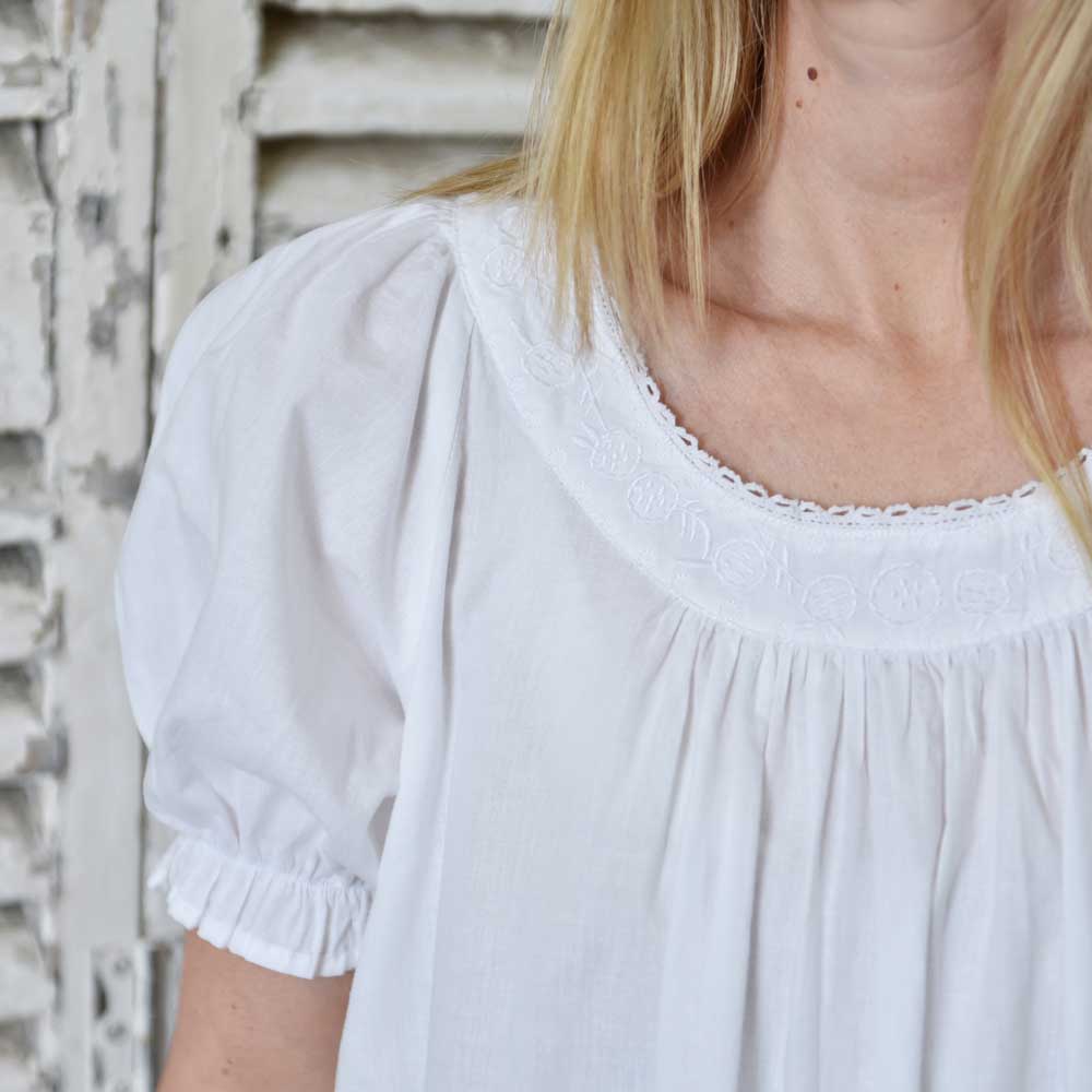 POWELL CRAFT~ puffed sleeve nightdress