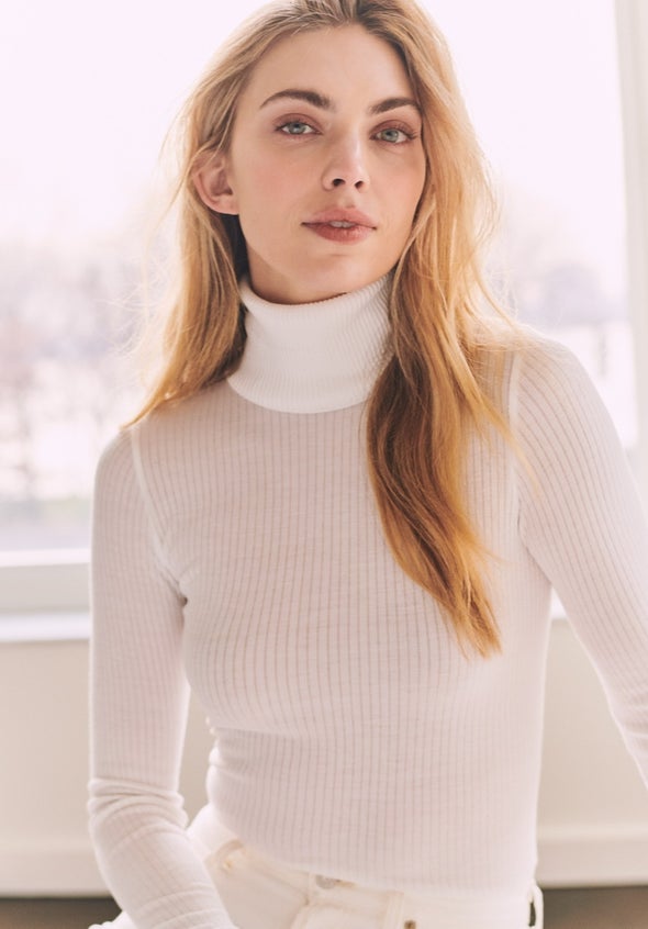 Polkadot ALI TURTLENECK Fitted - Pearl White Rib Knit