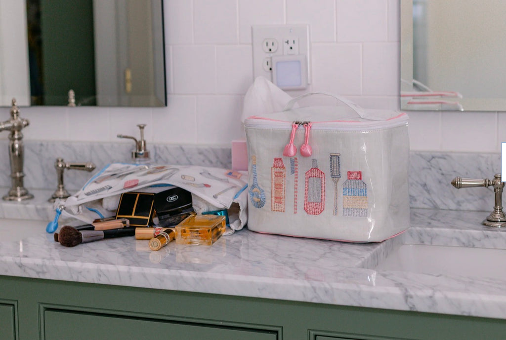 LENORA~ Essentials Train Case