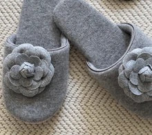 Arlotta ~ Cashmere Flower Slide