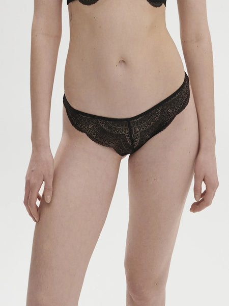 SIMONE PERELE ~ Karma Tanga