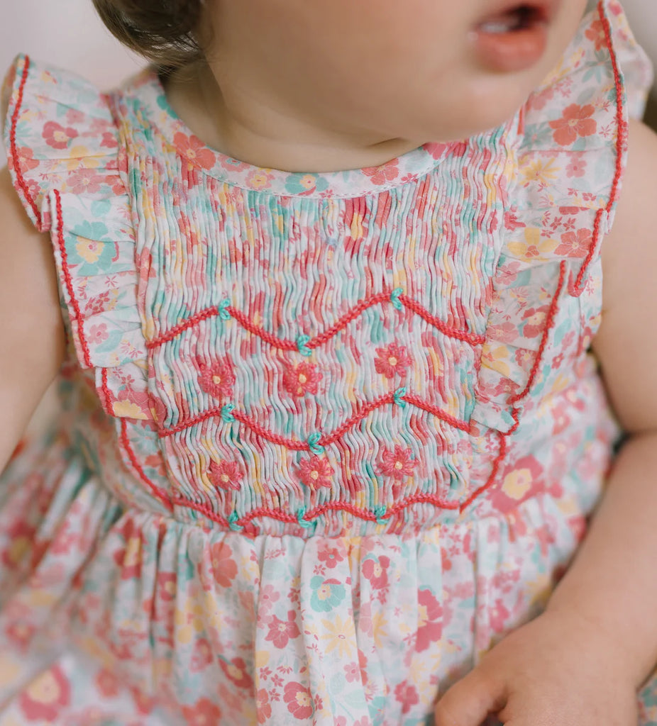 ANTOINETTE PARIS~ Marguerite floral sleeveless smocked bubble