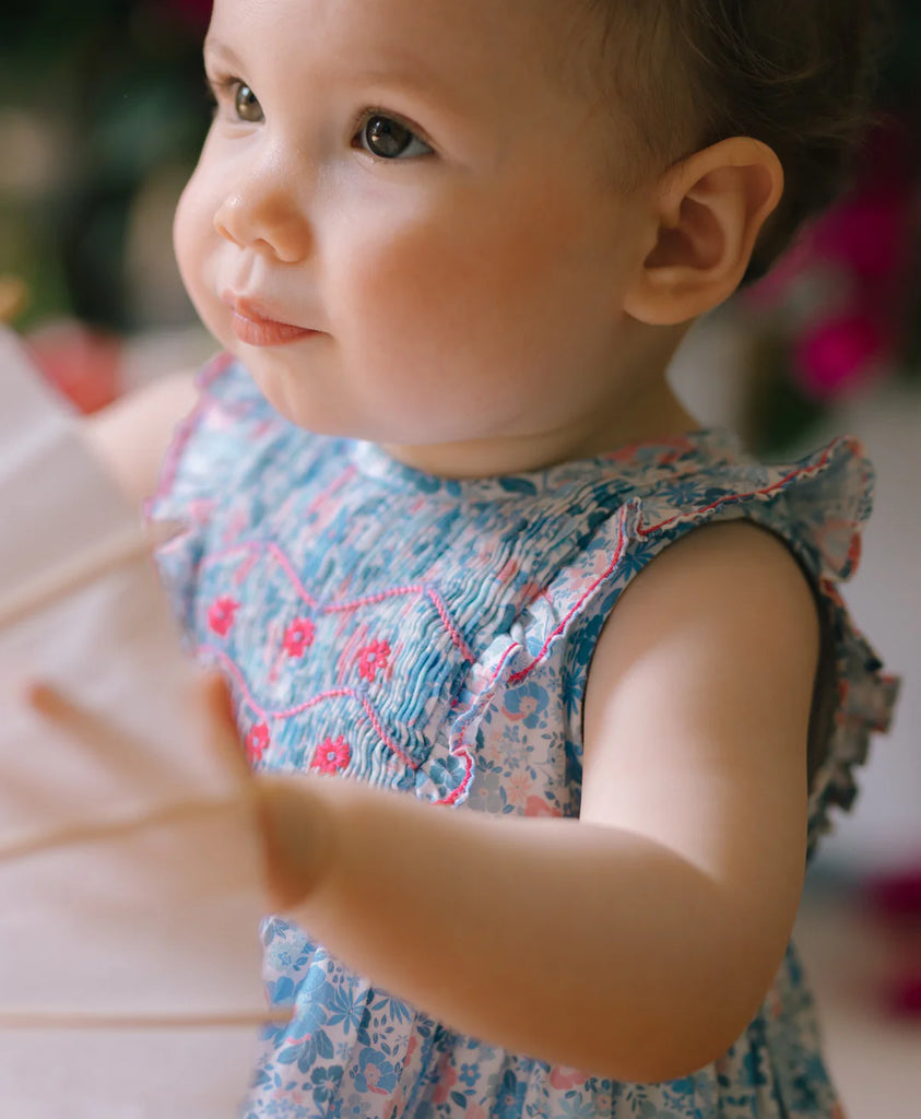 ANTOINETTE PARIS~ Marguerite floral sleeveless smocked bubble