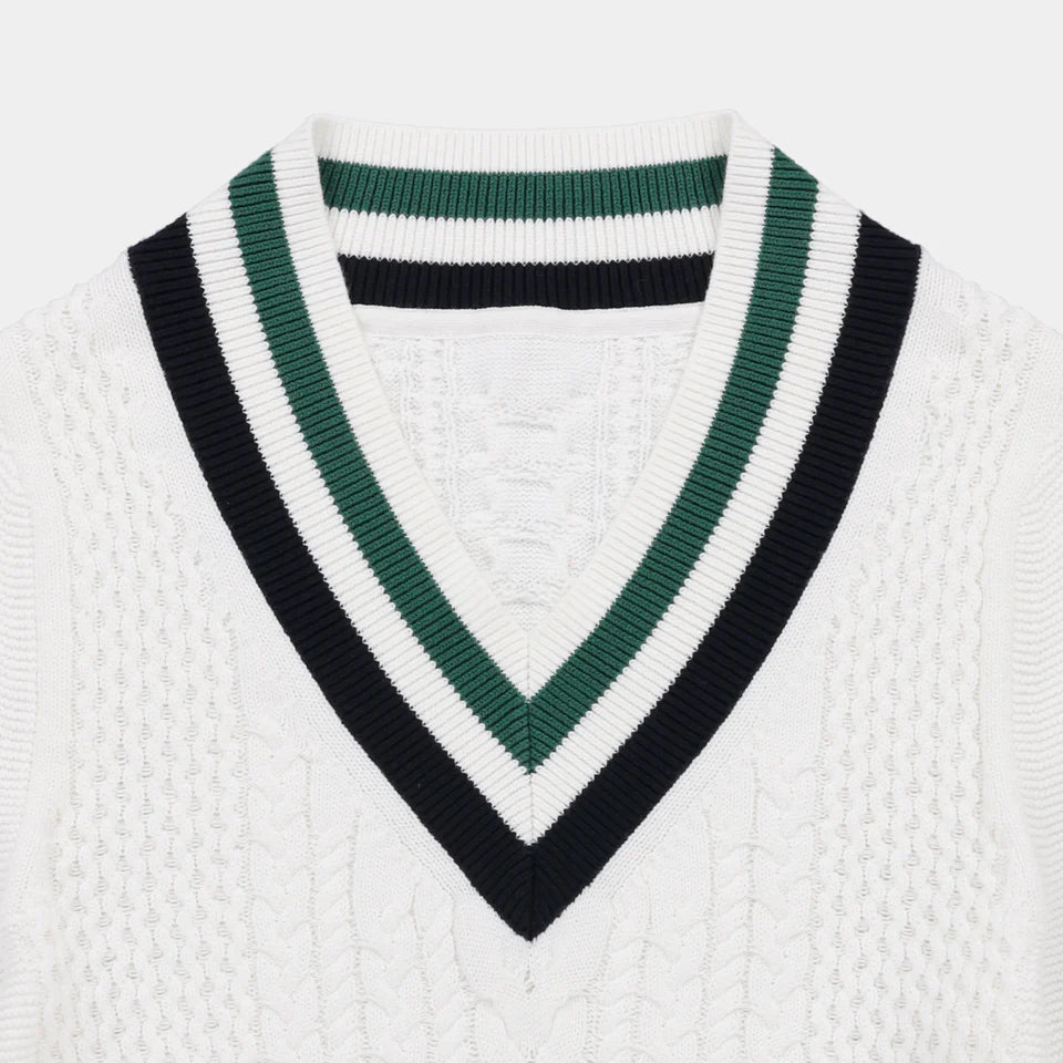TILLEY~ Preppy deep V sweater