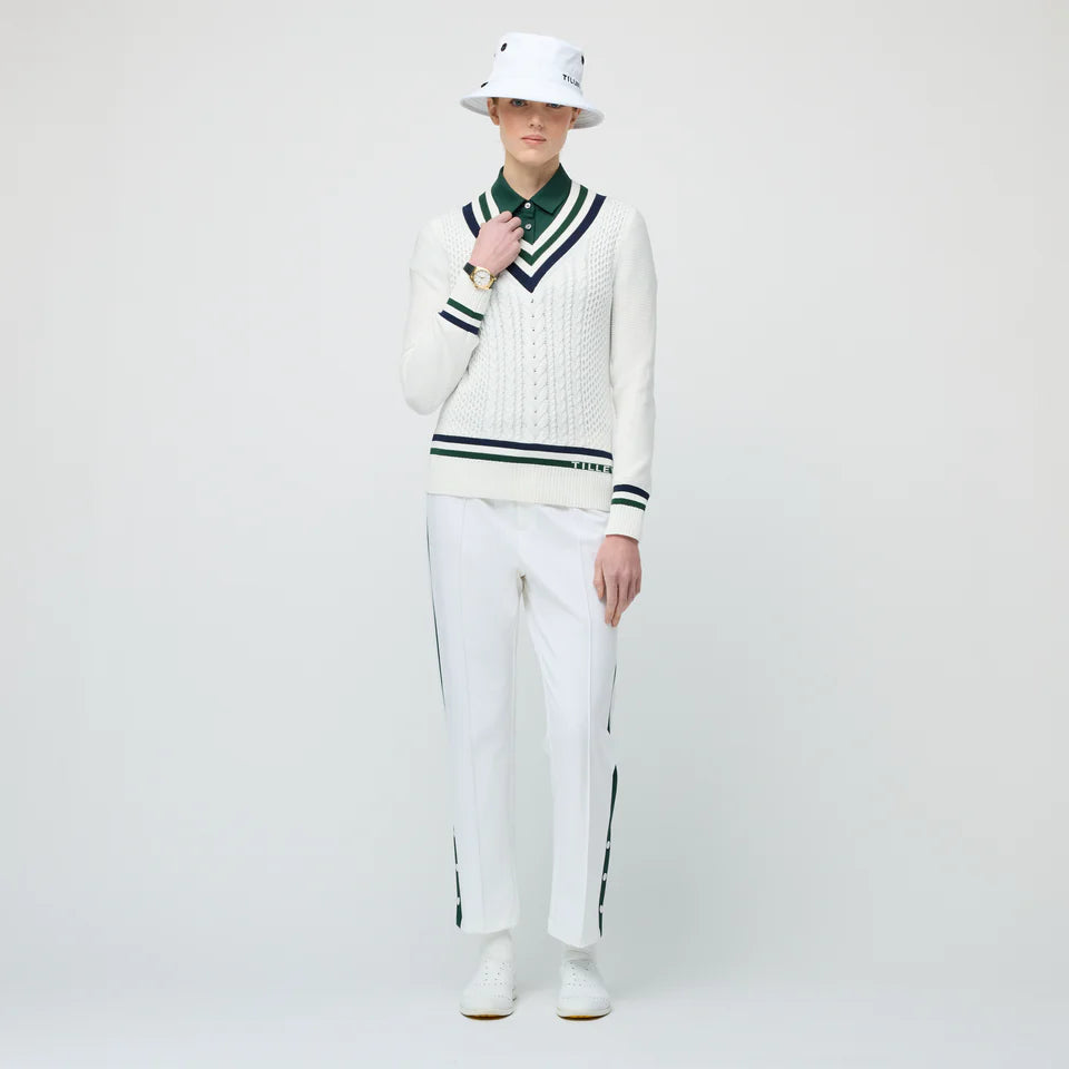 TILLEY~ Preppy deep V sweater
