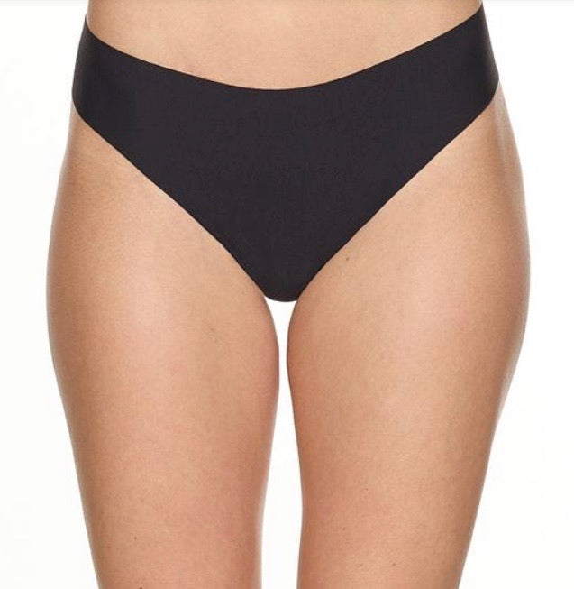 COMMANDO~ Butter mid rise thong